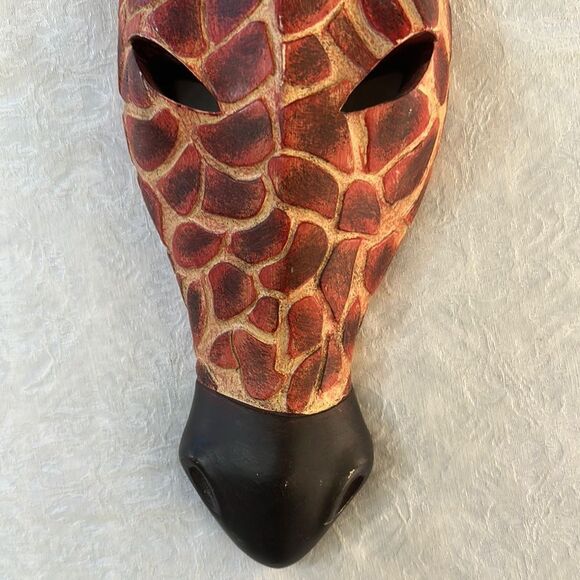 Giraffe Themed Decorative Mask Wall Art Solid Wood - Picture 3 of 9